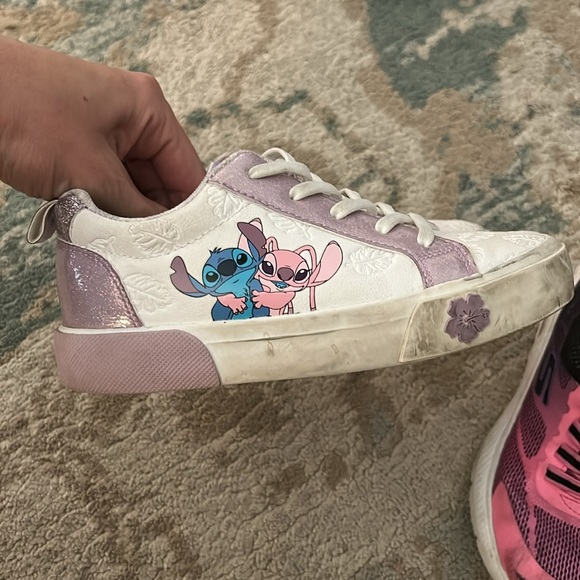 Lot of 2 sneakers LILO & stitch and Skechers Kids' Pink and Black Sneakers - Picture 5 of 15